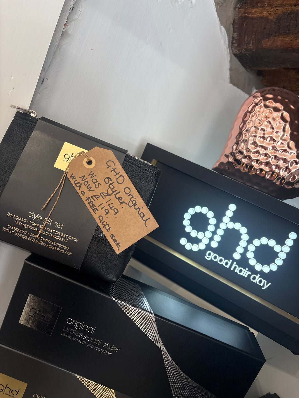 GHD Original Professional Styler includes Free Gift Set